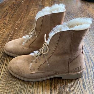 UGG Women’s Quincy Boot sz 8.5 WORN ONCE
